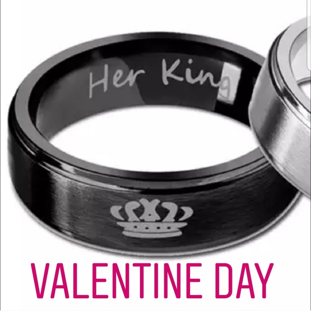 🍃🌺 "HER KING" BLACK STAINLESS STEEL RING - Picture 5 of 5